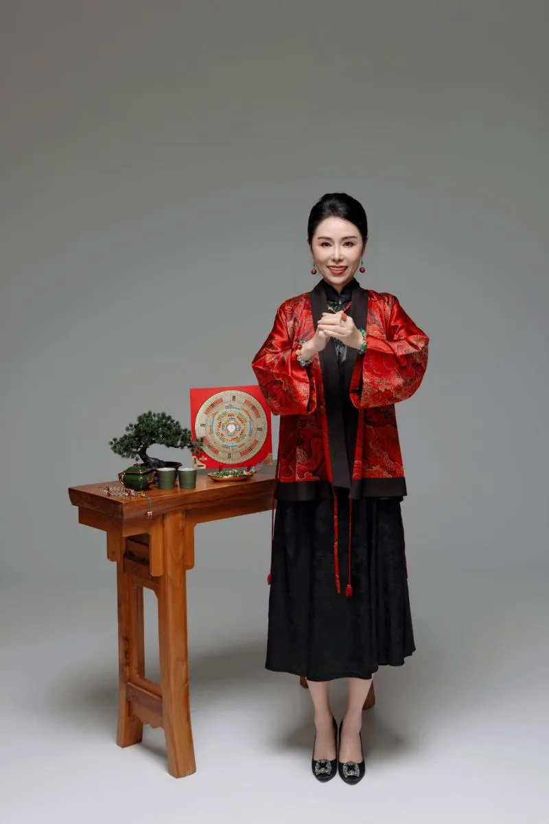 Master Yixin reading